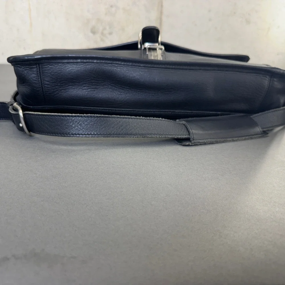 Vintage Coach Black Leather Briefcase Bag with Shoulder Strap & Key
